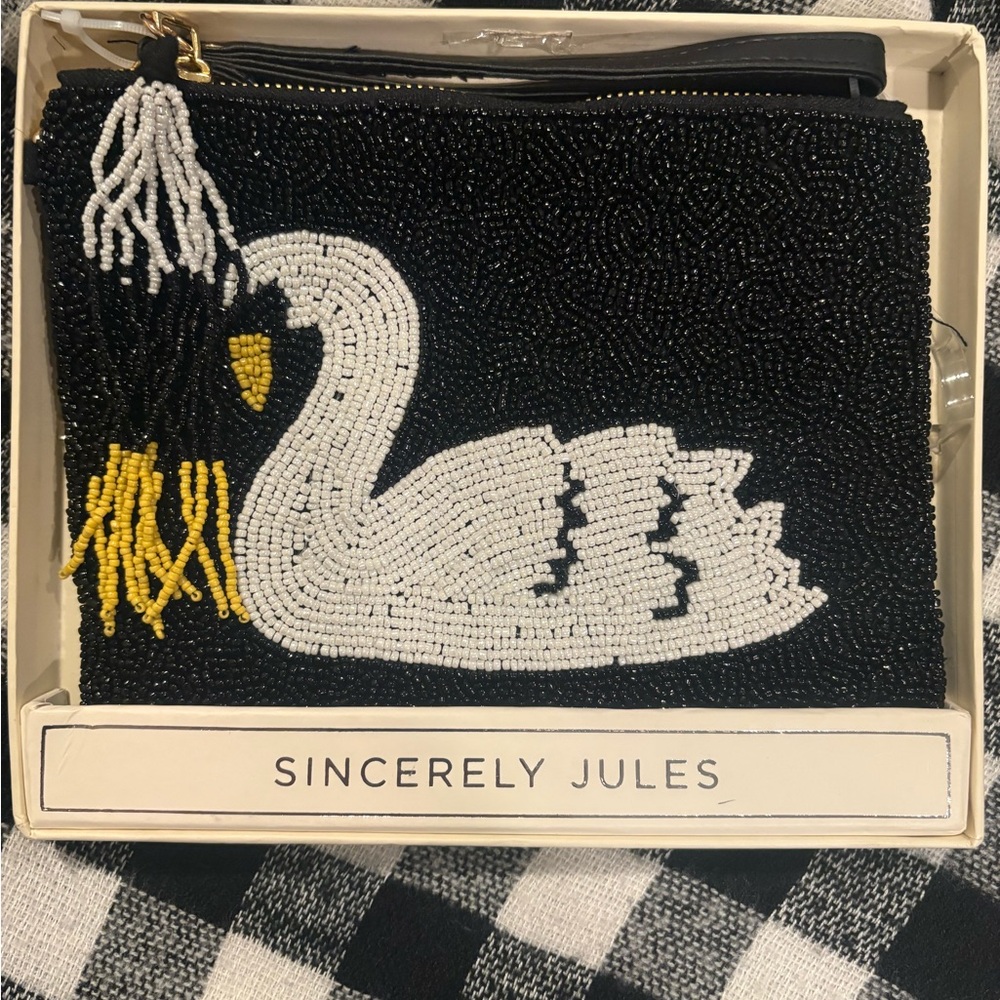Sincerely Jules Black Swan Beaded wristlet - Picture 2 of 4